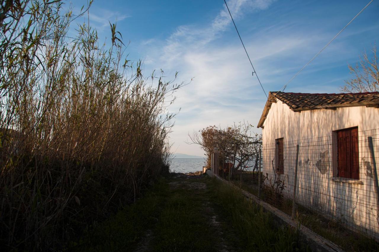 Burnelia Vacation House Lefkimmi  Exterior foto