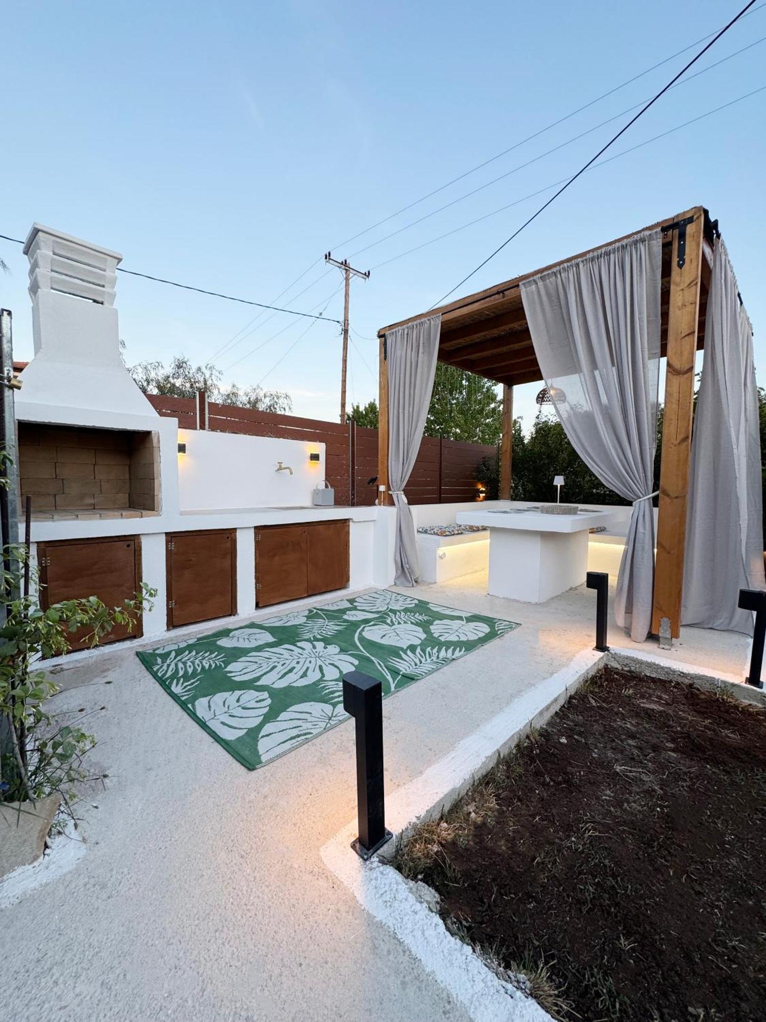 Burnelia Vacation House Lefkimmi  Exterior foto